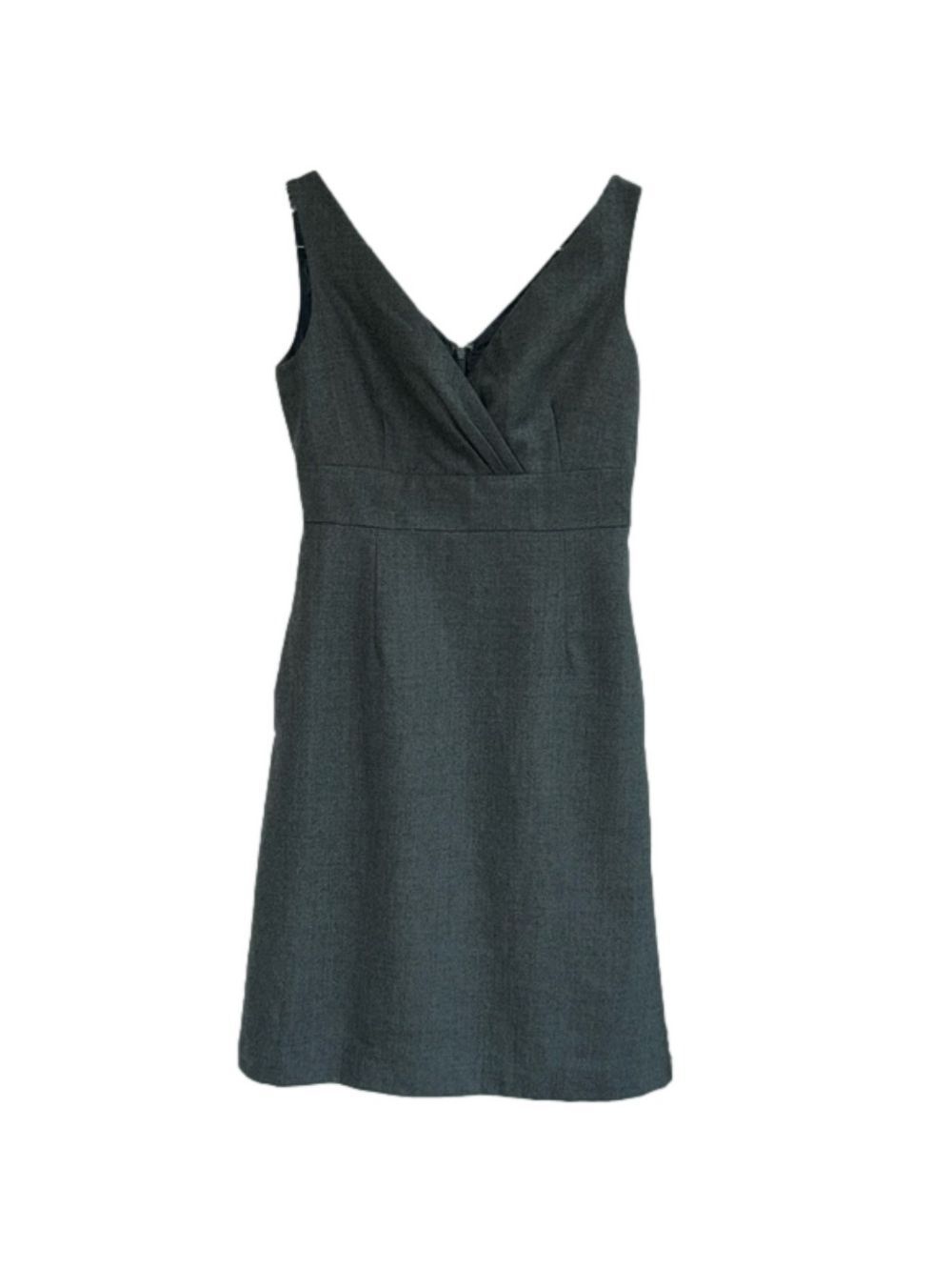 Banana Republic: Gray, Sweetheart Type Neckline: Size 2